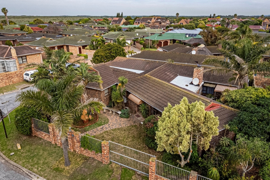 3 Bedroom Property for Sale in Summerstrand Eastern Cape